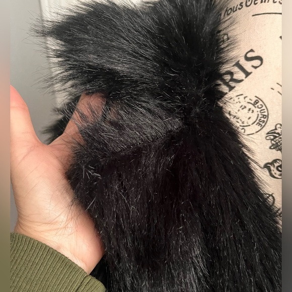 NWT Glamorous Black faux-fur coat - Picture 4 of 7